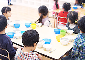 写真:なかよし保育園の給食
